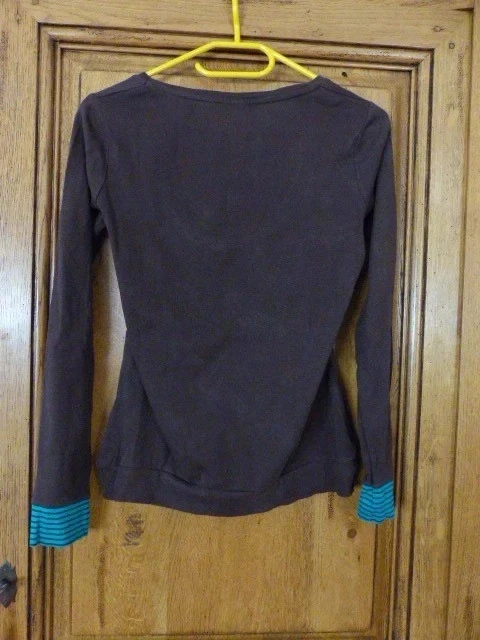brown and turquoise long-sleeved t-shirt, new, size 40 – photo 5